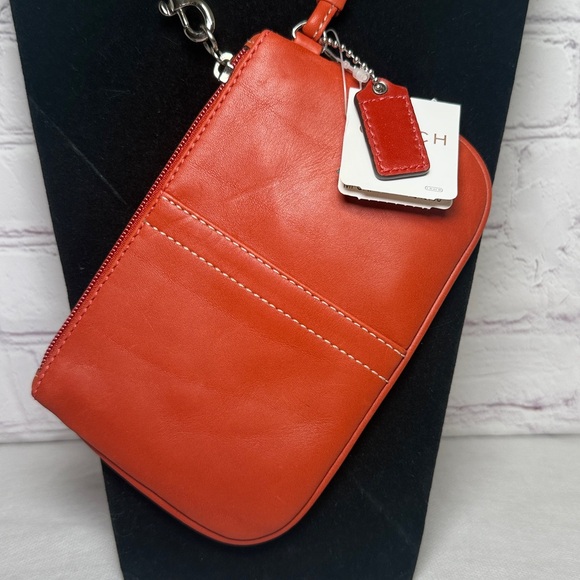 NEW w/ Tags Coach Burnt Orange Coral Leather Wristlet w/ Hangtag - Picture 6 of 13